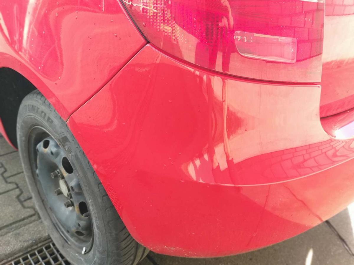 Skoda Fabia 2 5J original Stoßstange Stossfänger hinten Coridarot LF3K Fließheck Bj.2012